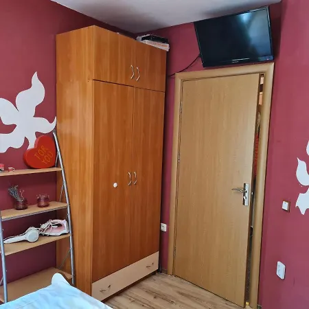Apartment Апартамент Валентино С Басейн И Паркомясто Varna