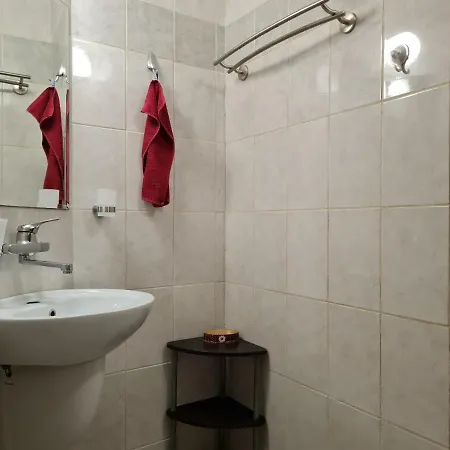 Апартамент Валентино С Басейн И Паркомясто Appartement *